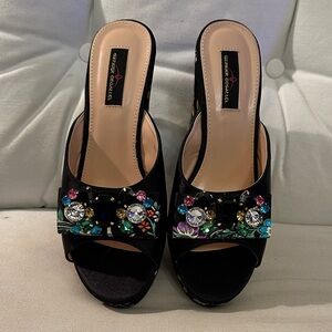 “Geriger Gegallel” Sophisticated Black Brocade Embellished Women's Mules